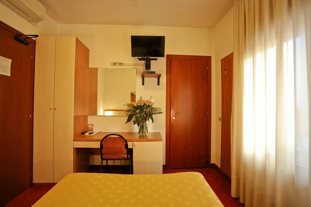 Hotel Due Ragni Віллорба Екстер'єр фото