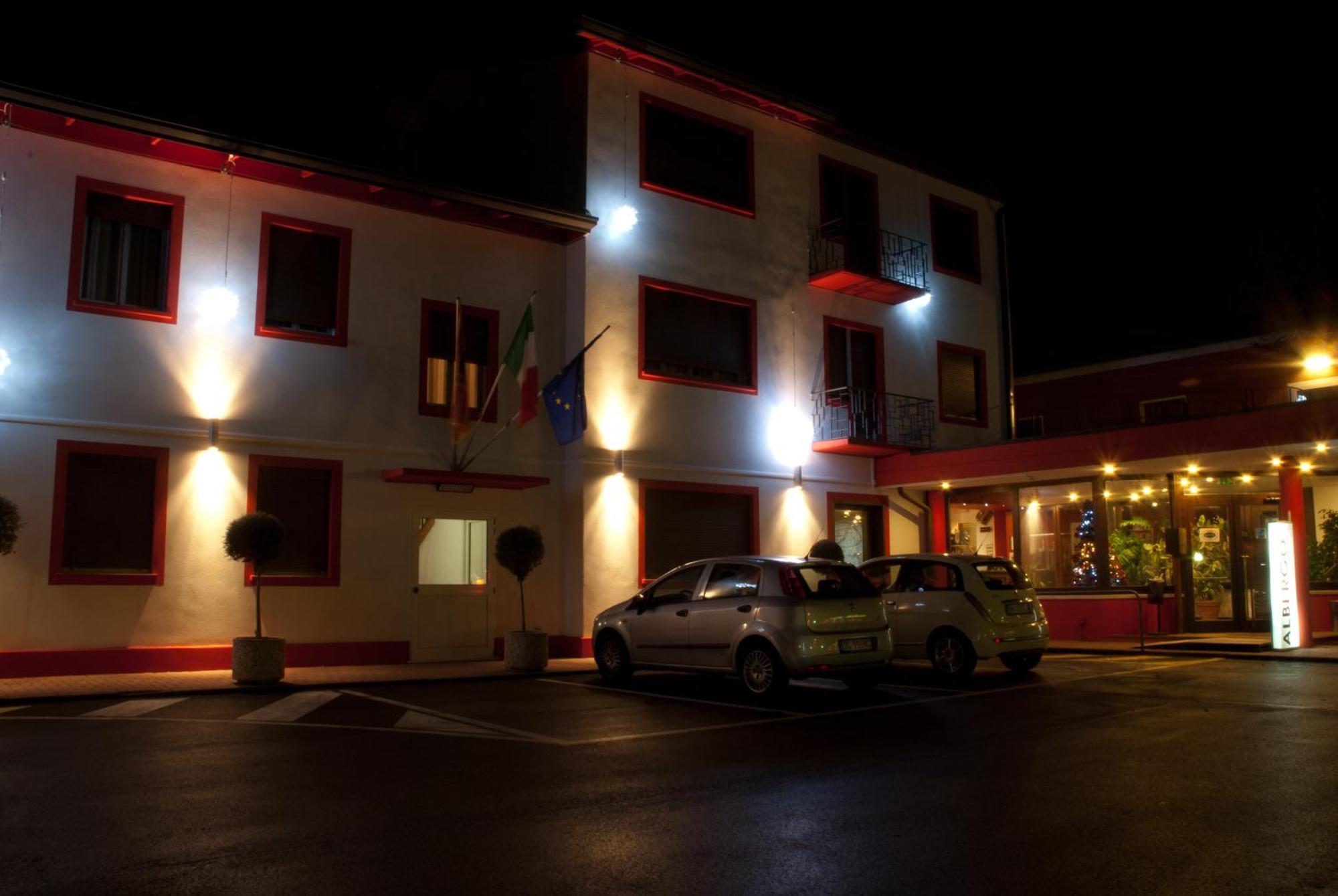 Hotel Due Ragni Віллорба Екстер'єр фото