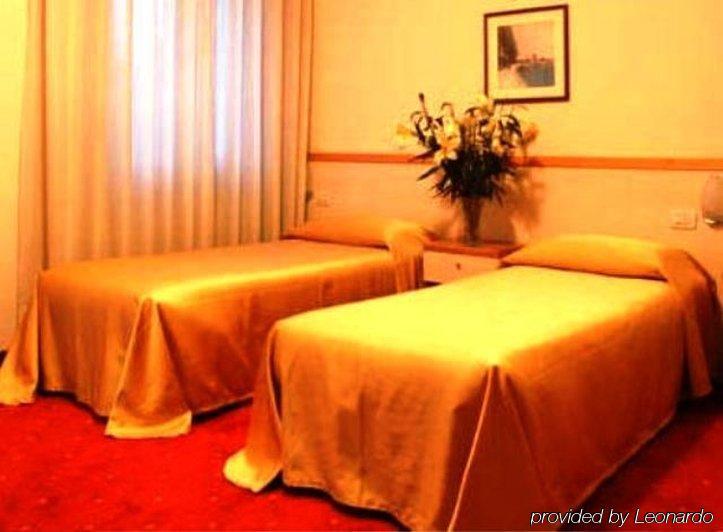 Hotel Due Ragni Віллорба Екстер'єр фото