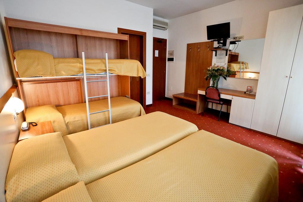 Hotel Due Ragni Віллорба Екстер'єр фото